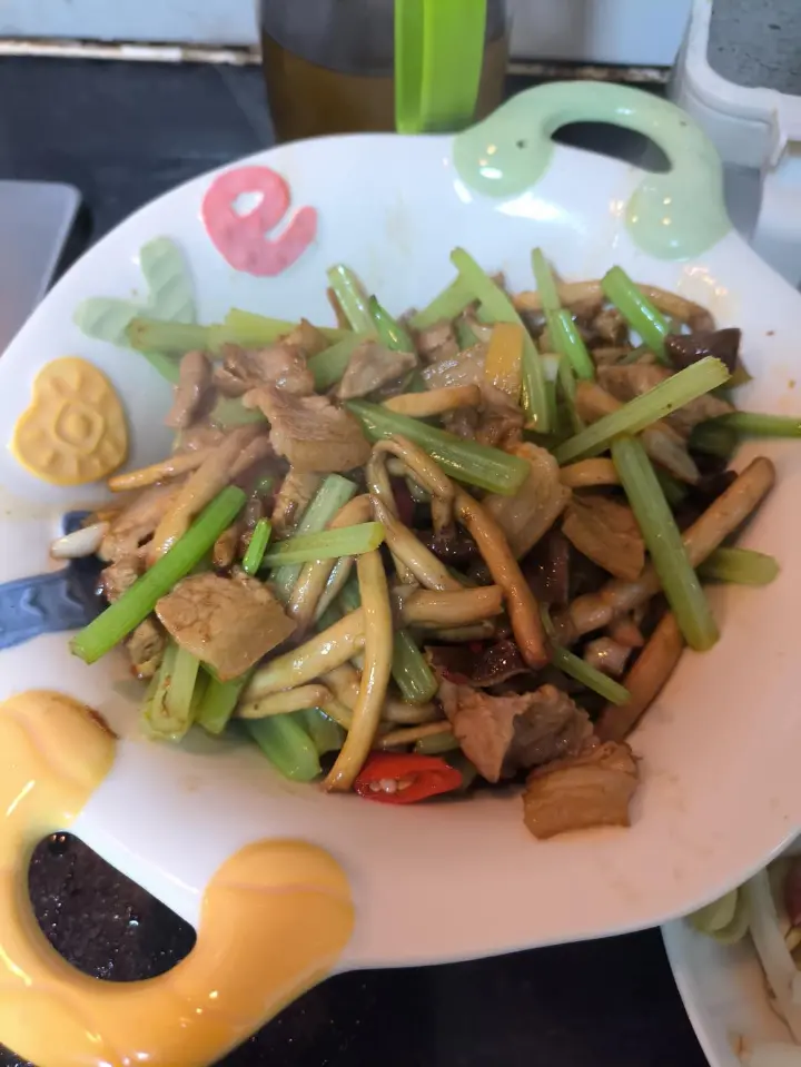 茶树菇炒肉 第 13 步