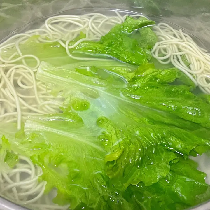 酸汤面 第 4 步