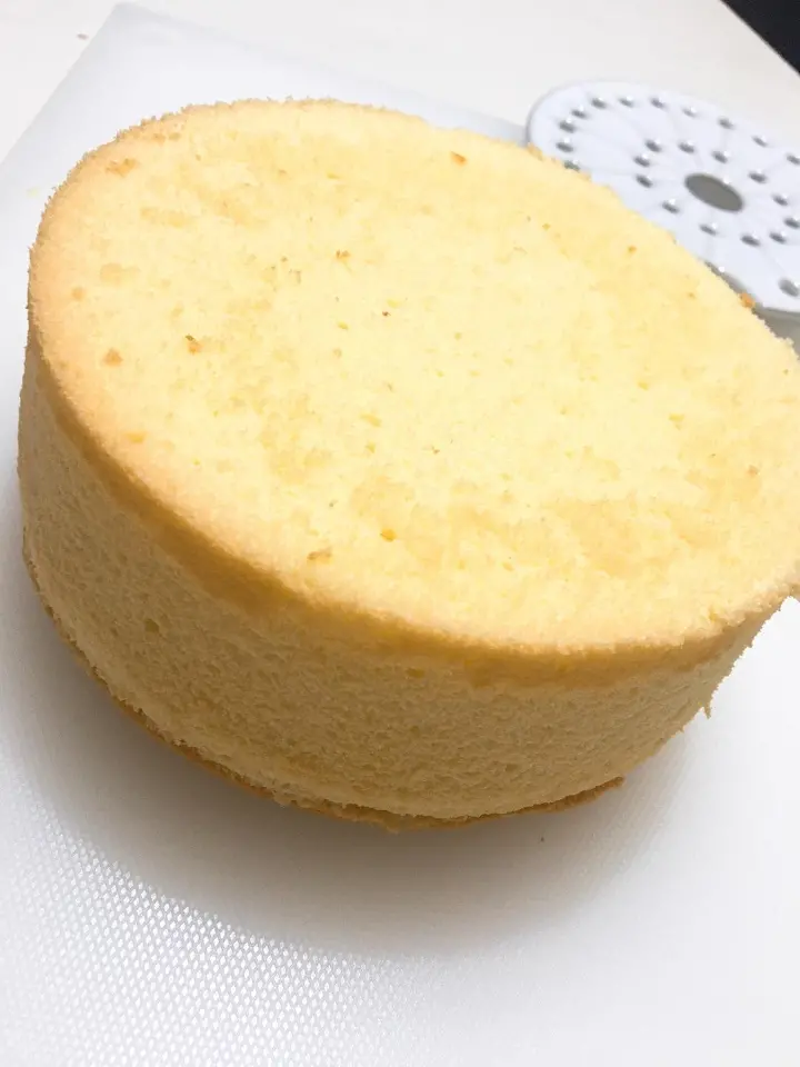 六寸戚风蛋糕 第 18 步