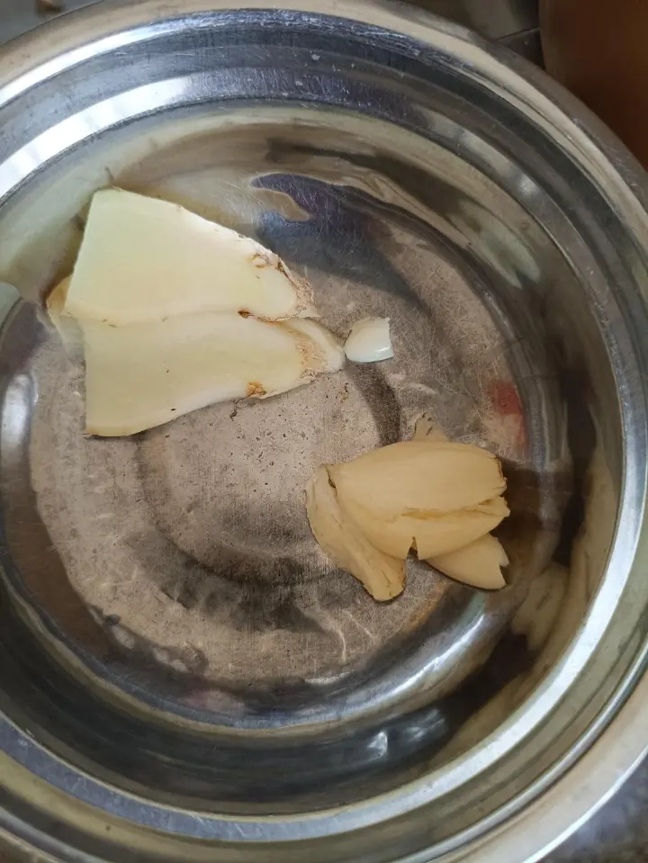 手撕盐焗鸡 第 2 步