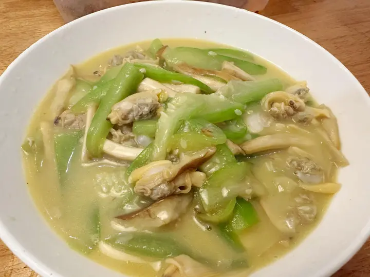 鹅蛋菌花蛤炒丝瓜 第 11 步