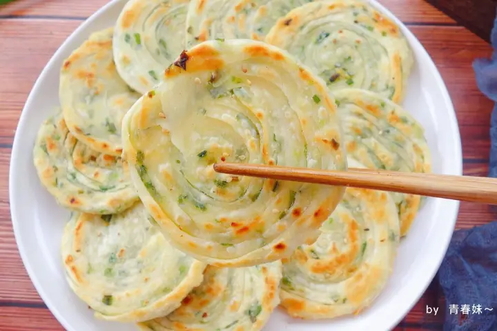 饺子皮葱油饼 第 16 步
