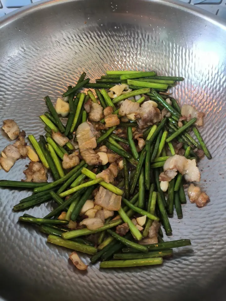 蒜薹炒肉 第 16 步