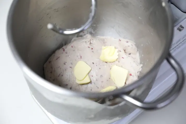 玫瑰乳酪花朵面包 第 6 步
