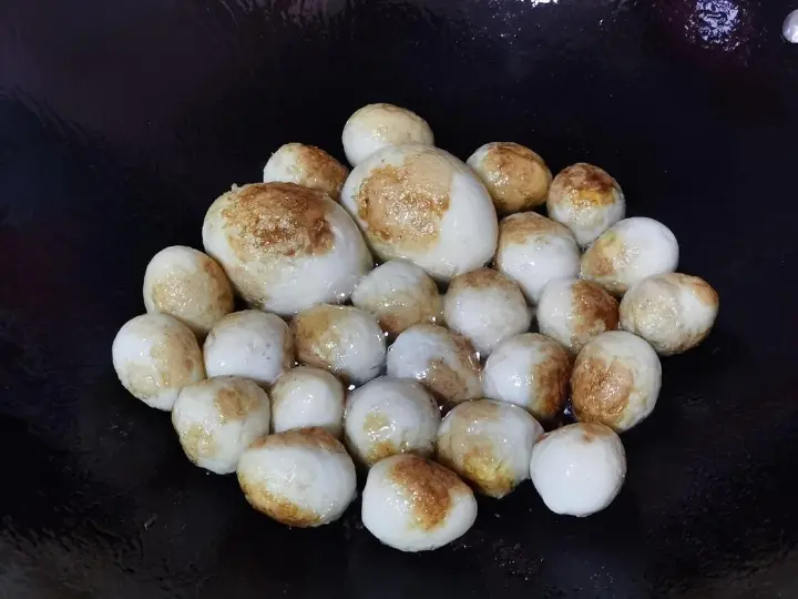 腐乳虎皮鹌鹑蛋 第 5 步