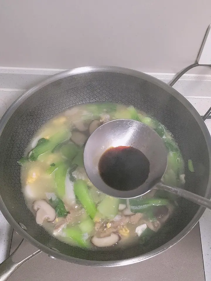 青菜肉丝年糕汤 第 5 步