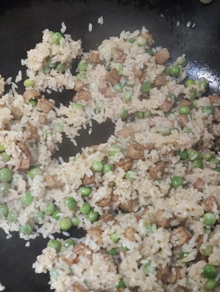 豌豆牛肉焖饭 第 6 步