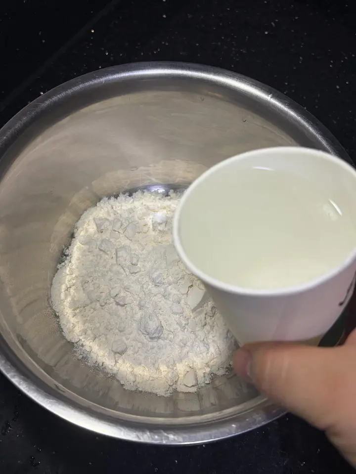 葱花鸡蛋饼 第 2 步
