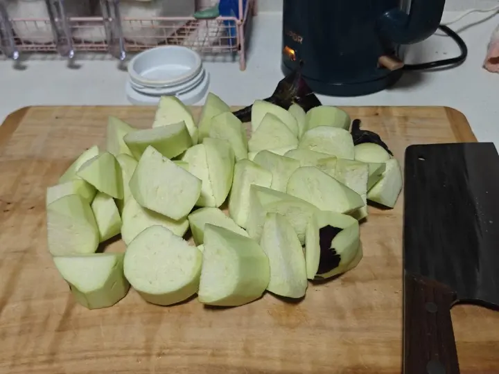高压锅土豆烧茄子 第 1 步