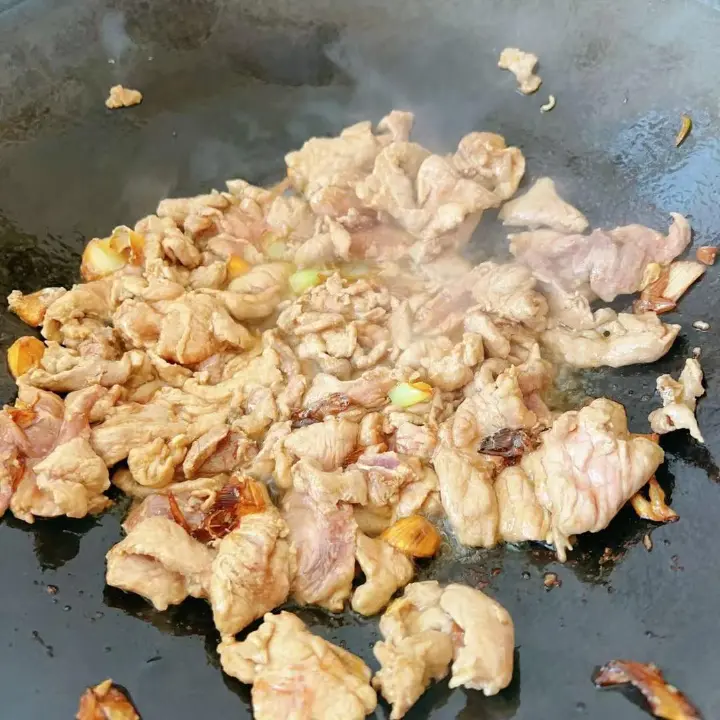 芋头炒猪肉 第 7 步