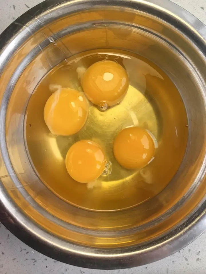 洋葱炒鸡蛋 第 3 步