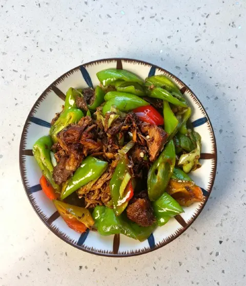 辣椒炒拆骨肉