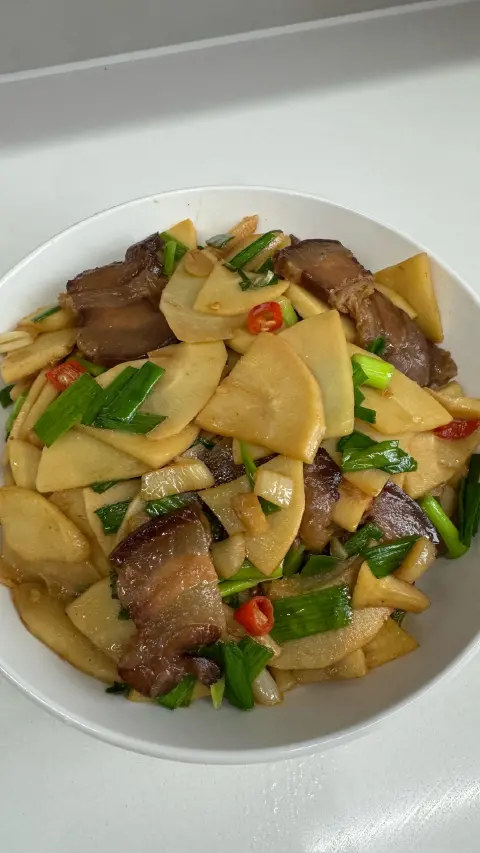 腊肉炒春笋
