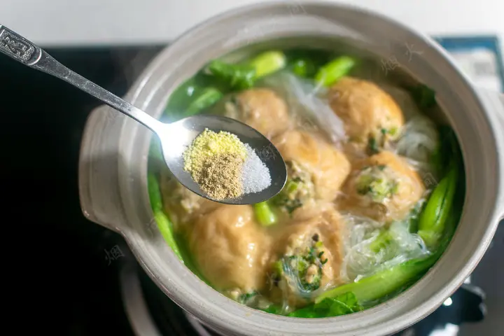 油面筋塞肉粉丝煲 第 12 步