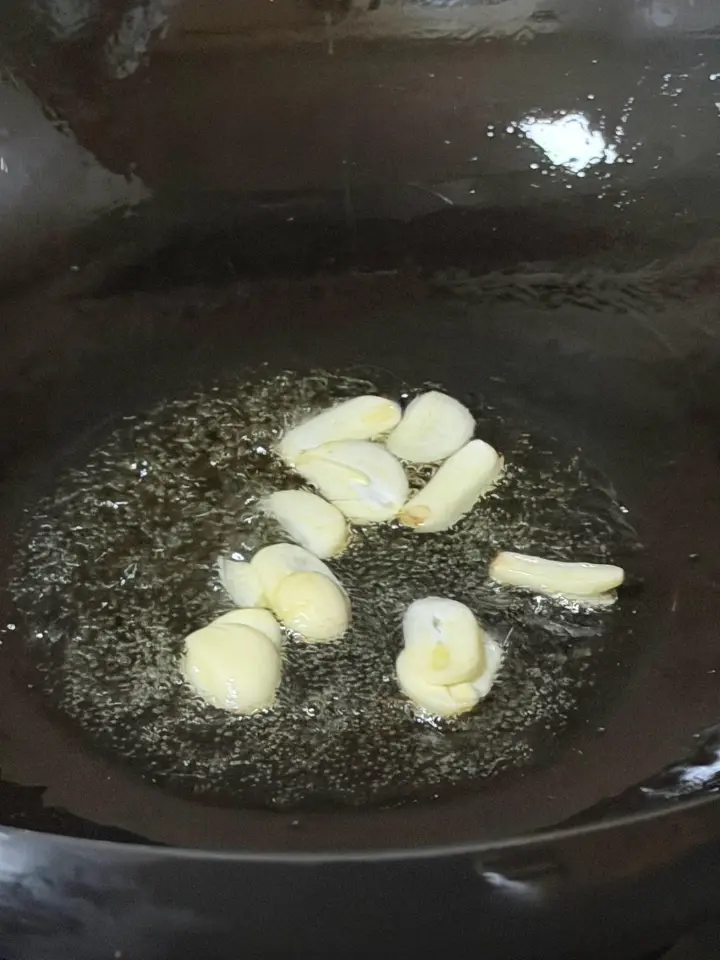 莴笋木耳炒肉片 第 17 步