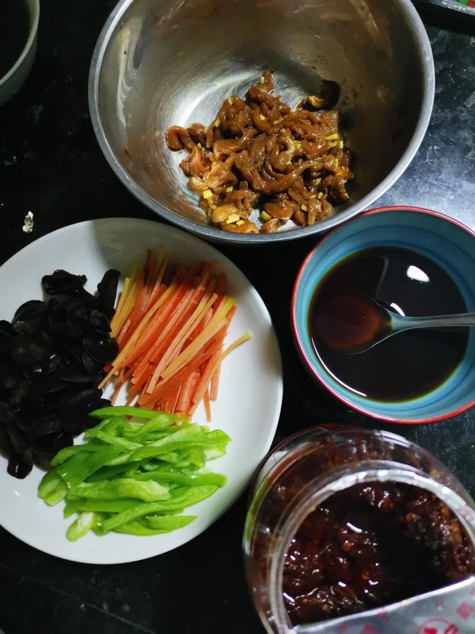 鱼香肉丝 第 4 步