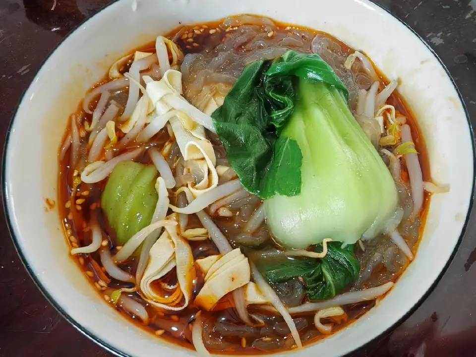 酸辣粉成品图