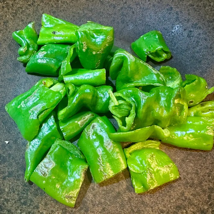青椒炒松花蛋 第 3 步
