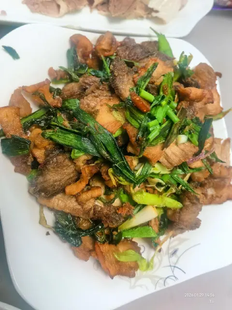 蒜苗回锅肉