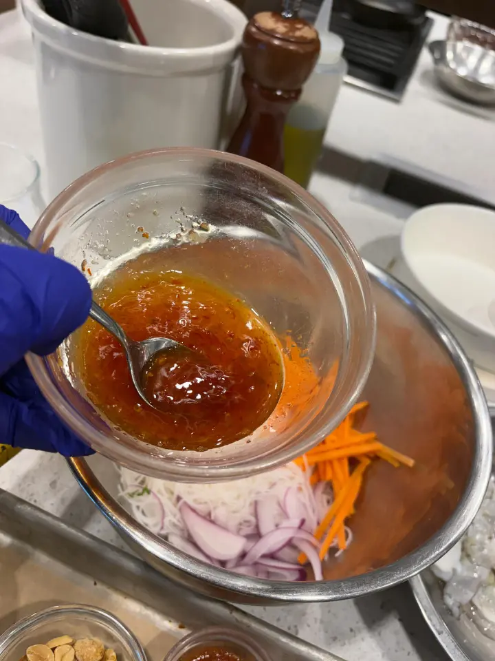 鲜虾凉拌米线 第 3 步