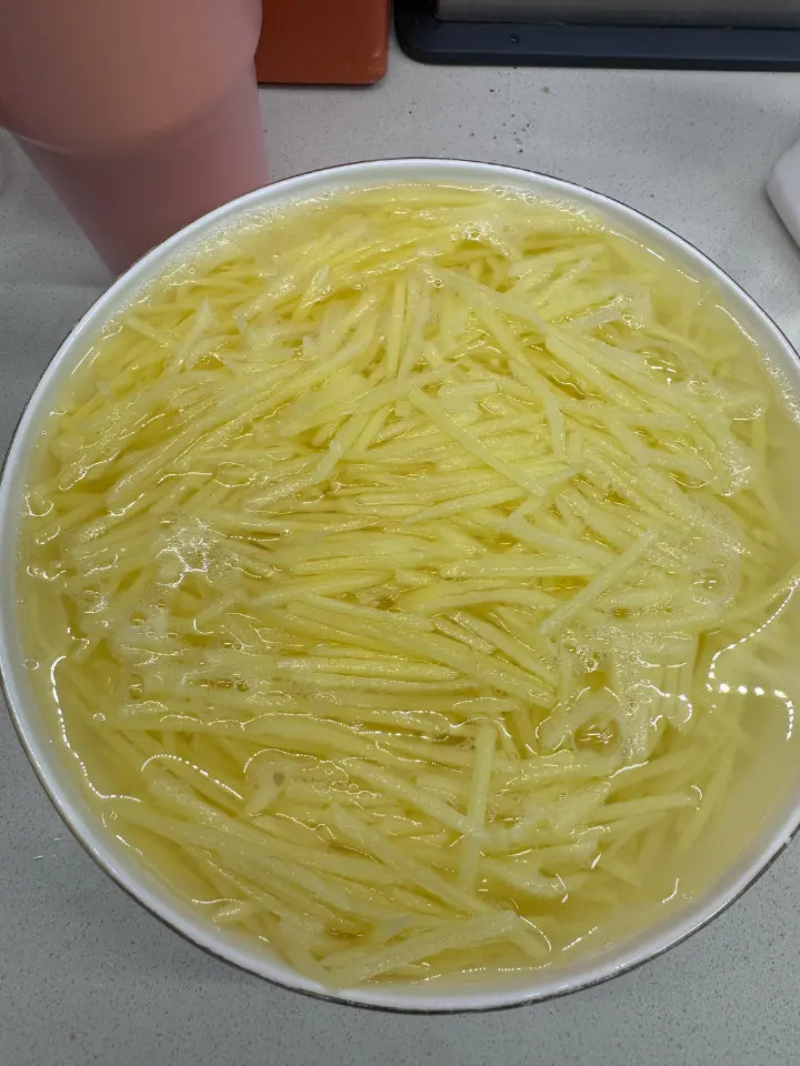 酸辣土豆丝 第 1 步