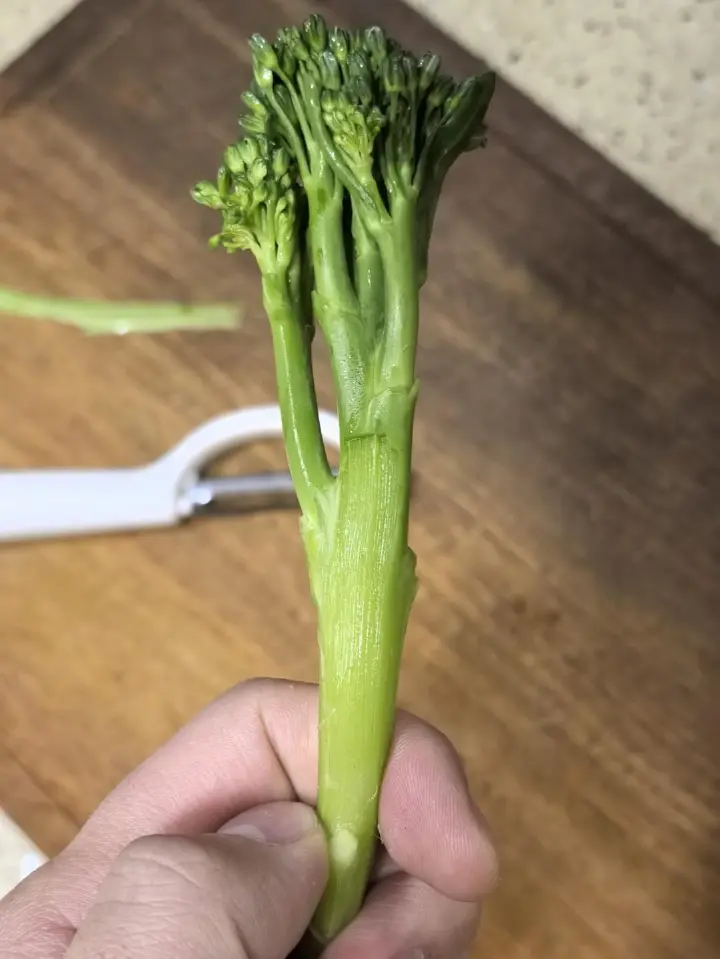 清炒西兰苔 第 2 步