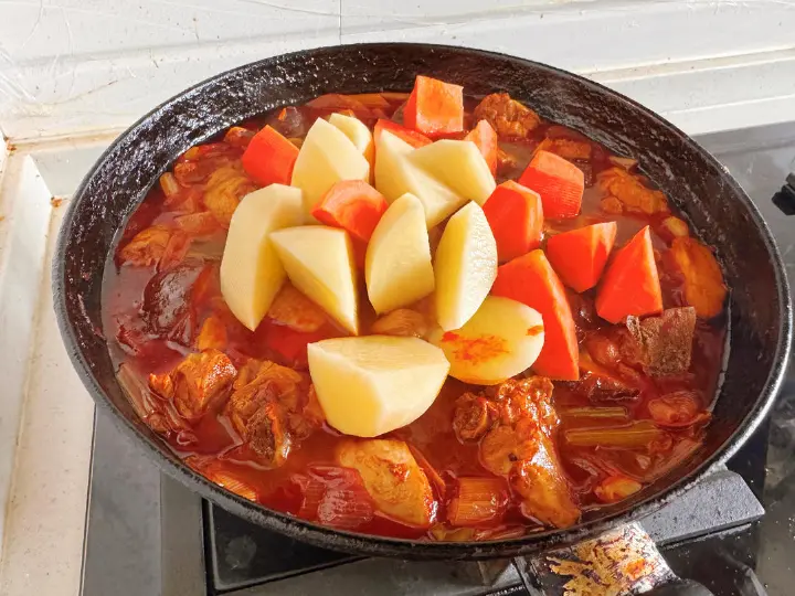 豆瓣酱焖鸡块 第 12 步