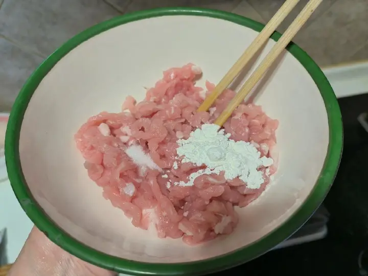 青椒榨菜肉丝 第 2 步