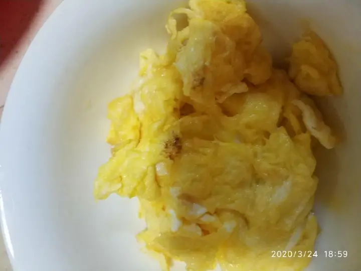 粉条鸡蛋炒洋葱 第 2 步