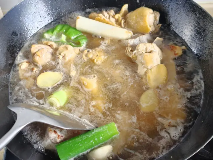 东北家常炖排骨鸡肉 第 8 步