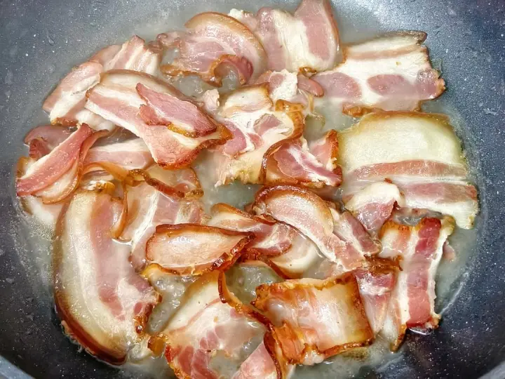荷兰豆炒腊肉 第 2 步