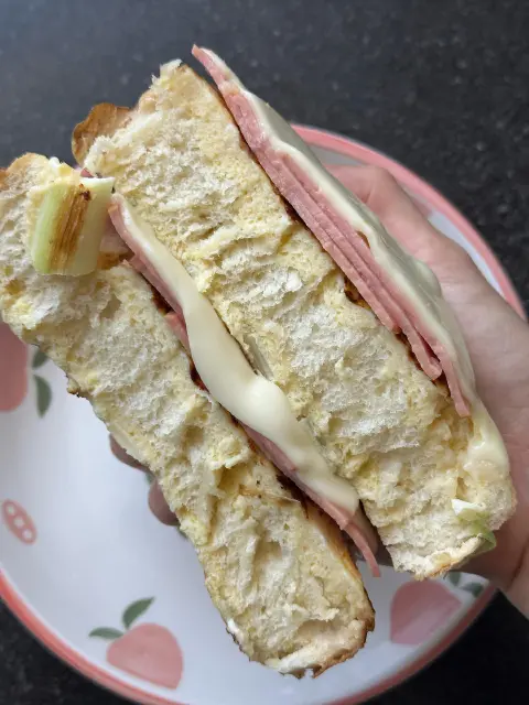 香煎芝士火腿蛋奶厚吐司