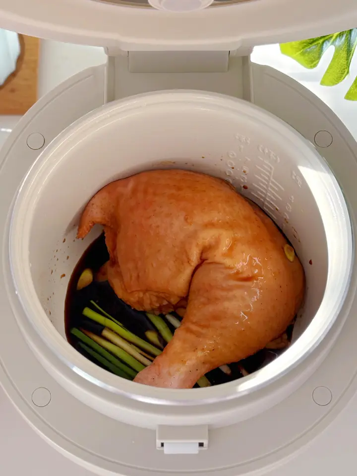 电饭煲葱油焖鸡 第 4 步