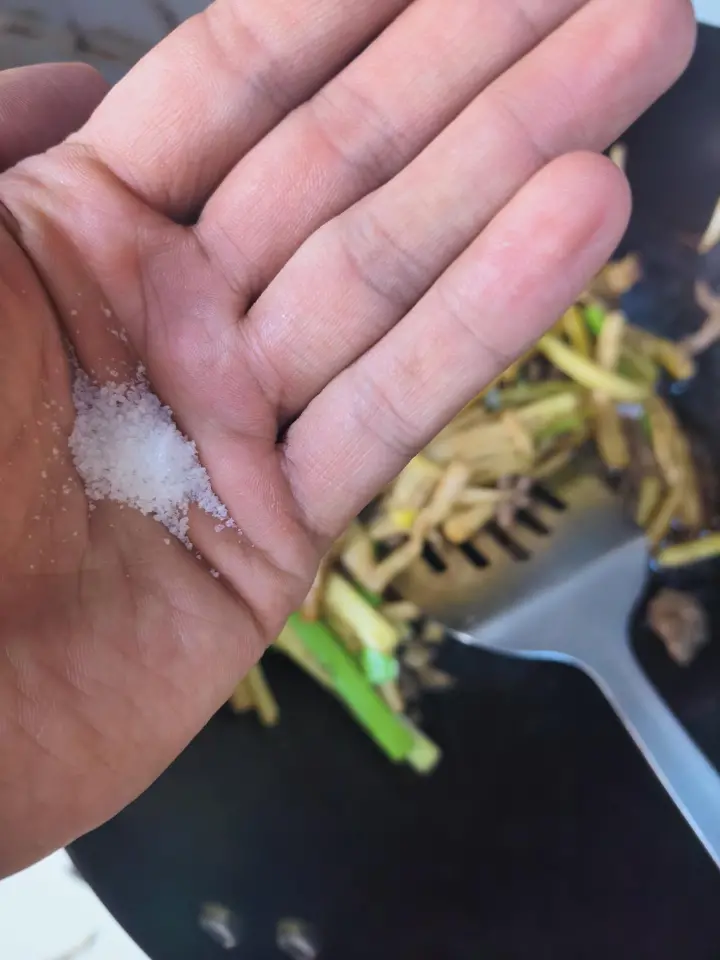 牛肉炒杏鲍菇西葫芦 第 15 步