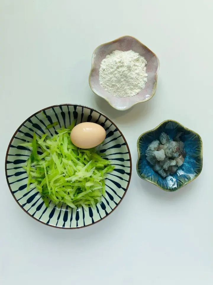 萝卜丝鲜虾煎饼 第 1 步