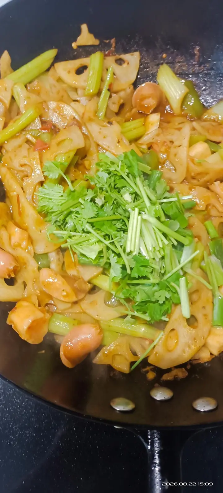干锅藕片芹菜杂八串 第 13 步