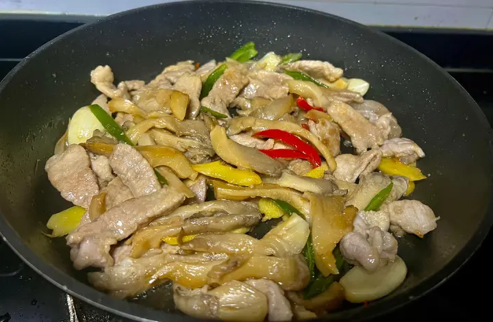 平菇炒肉片 第 8 步