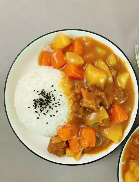 电饭锅咖喱牛腩