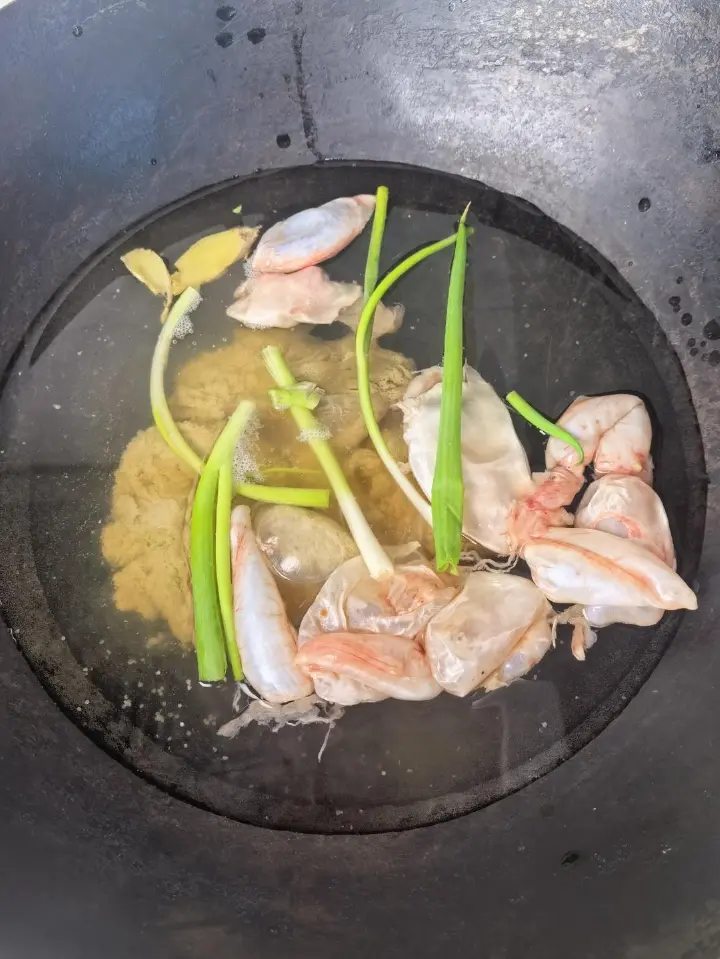 鱼籽鱼泡烧豆腐 第 4 步