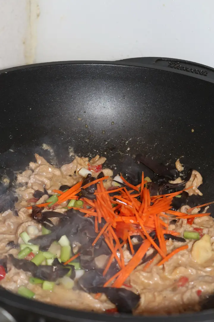 少油少辣版鱼香肉丝 第 3 步