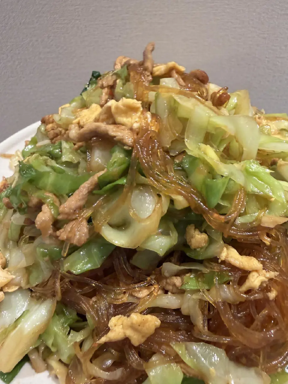 包菜炒粉丝成品图